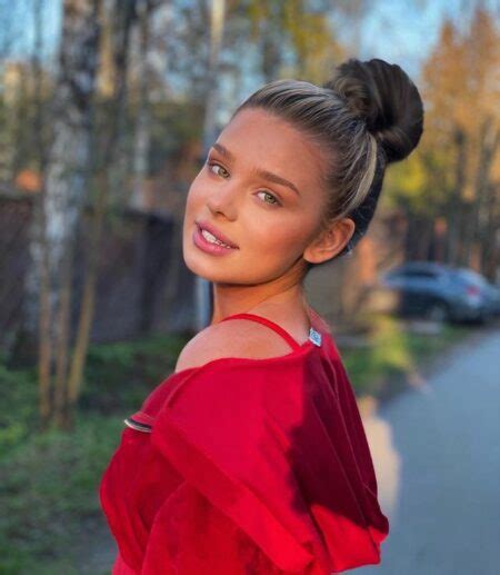 zolotova veronika|Veronika Zolotova’s biography: age, height, mother, net worth